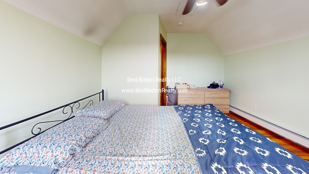 Building Photo - 15 Stanley Ave