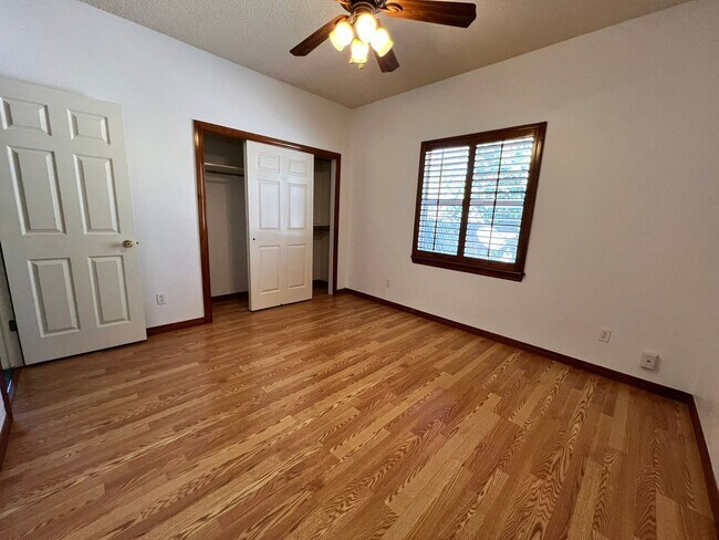 Building Photo - 6851 Rock Canyon Dr