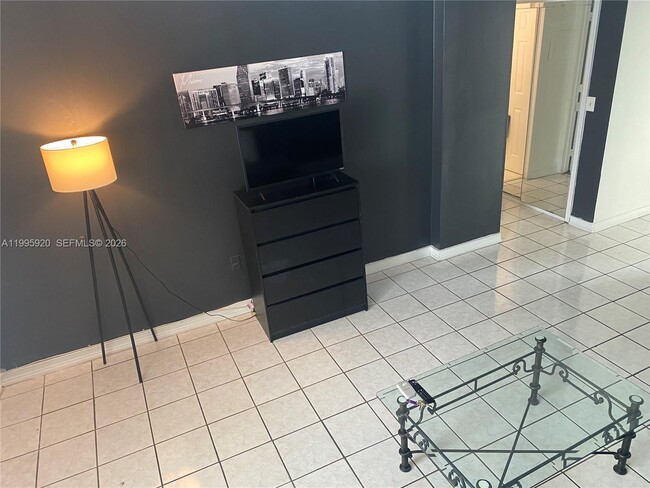 Building Photo - 1732 Meridian Ave