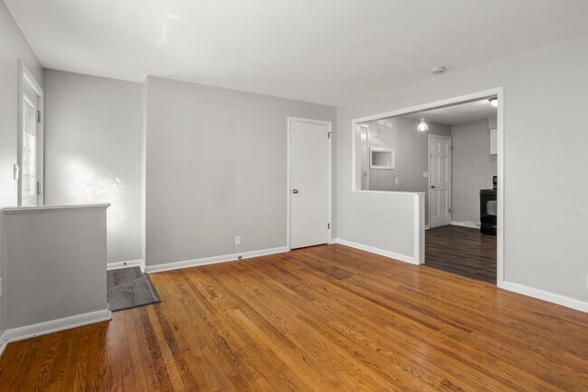 Building Photo - 120 Gruenwald Ave