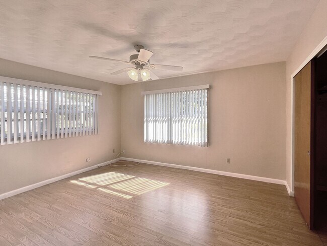 Building Photo - Two-Bedroom Pool Home in Winter Haven Clos...