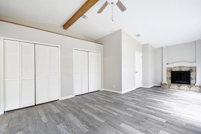 Building Photo - 14926 Eminence