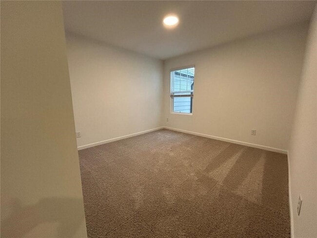 Building Photo - 207 Kinship Dr