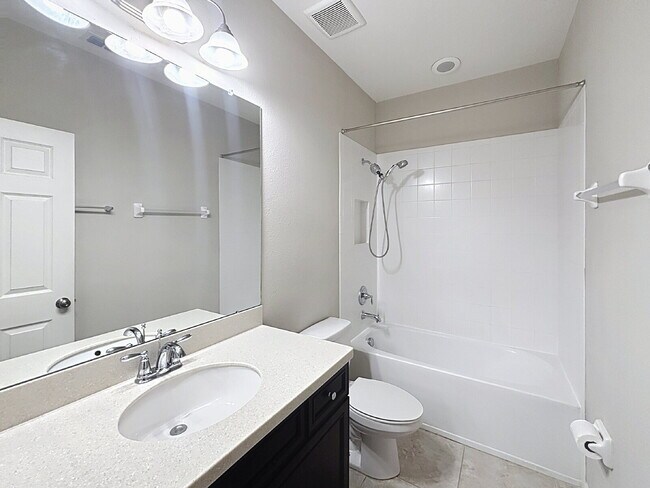 Building Photo - 1077 Amber Leaf Trl