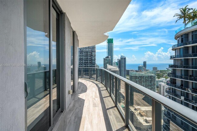Building Photo - 801 S Miami Ave