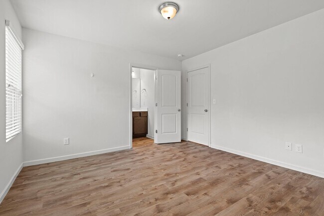 Building Photo - Wonderful 3 BR Townhome in North Durham!  ...