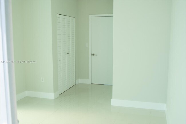 Building Photo - 7928 East Dr