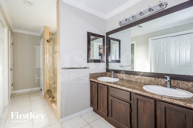 Building Photo - 4212 Kipling Ave