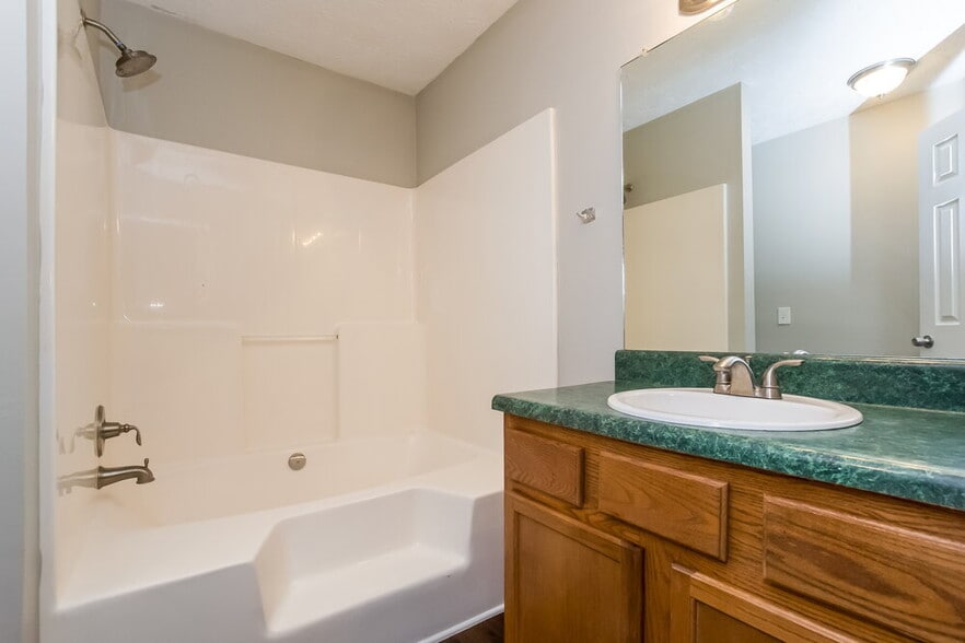 Building Photo - 187 Sherwood Forest Dr