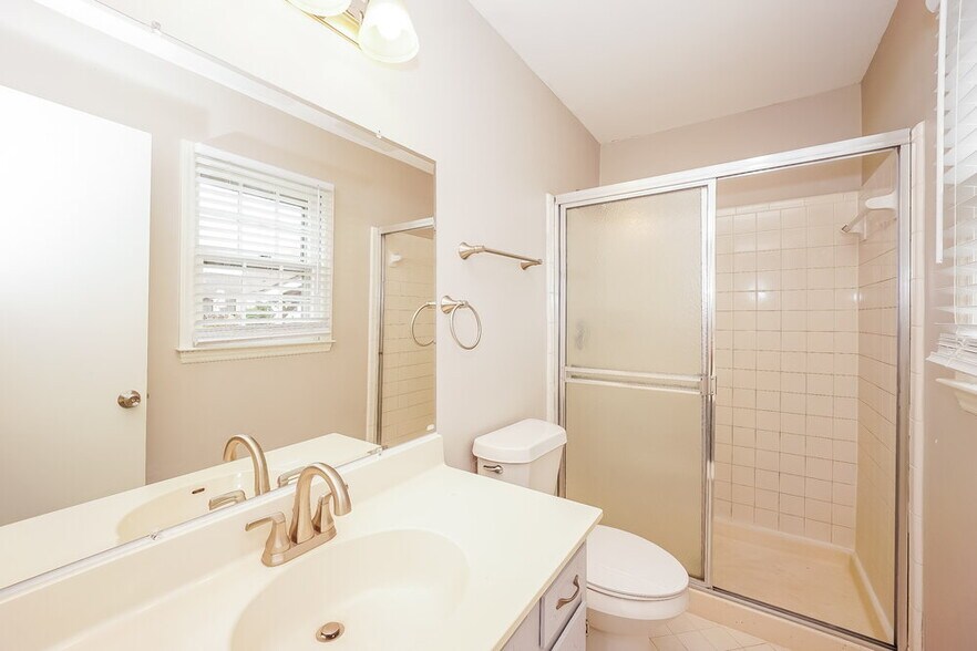 Building Photo - 7506 Pirates Cove Ct