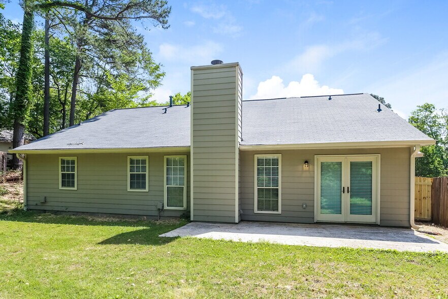 Building Photo - 1282 Bailing Dr