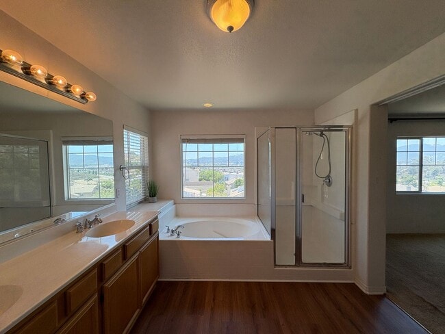 Building Photo - Welcome to this beautiful, light-filled ho...