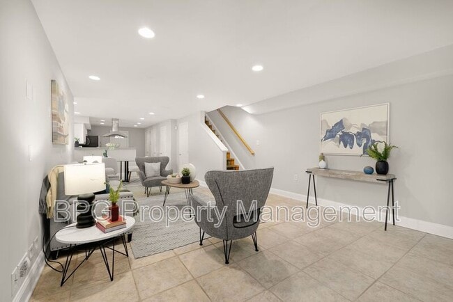 Building Photo - 1819 1st St NW