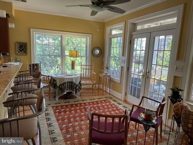 Building Photo - 19 Sunset Dr