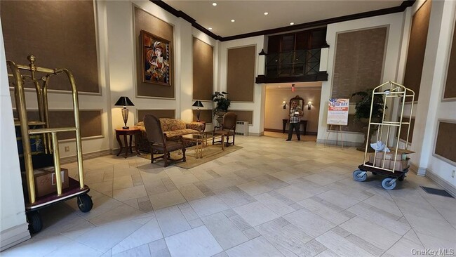 Building Photo - 1 Bay Club Dr