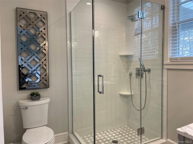 Building Photo - 99 Spinney Rd