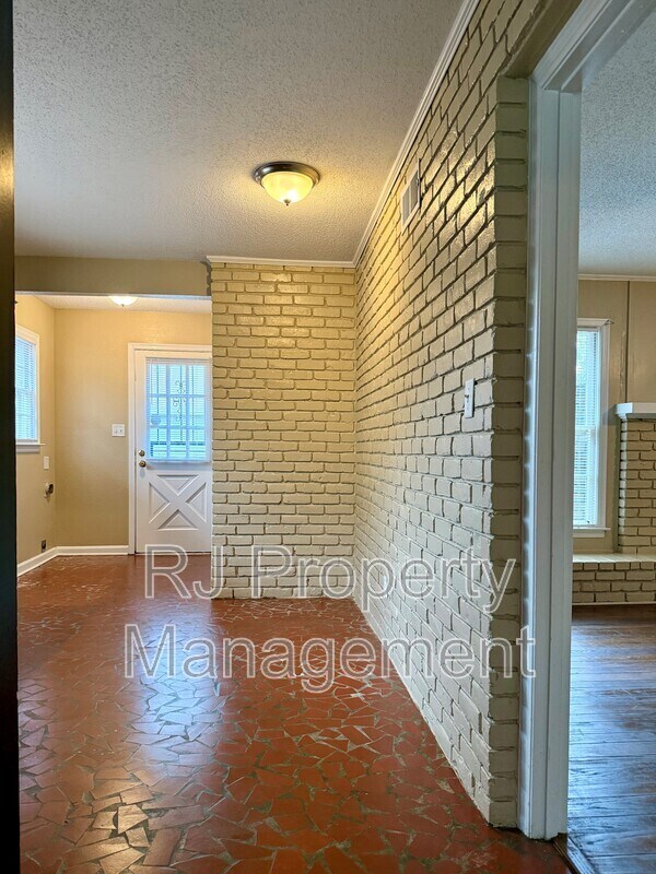 Building Photo - 3458 Sophia St