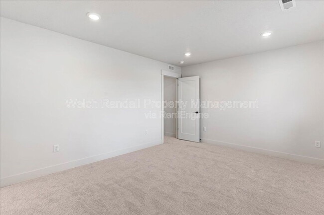 Building Photo - 56 E 1225 S