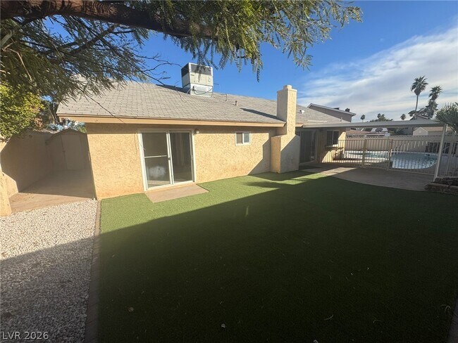 Building Photo - 4171 Victoria St