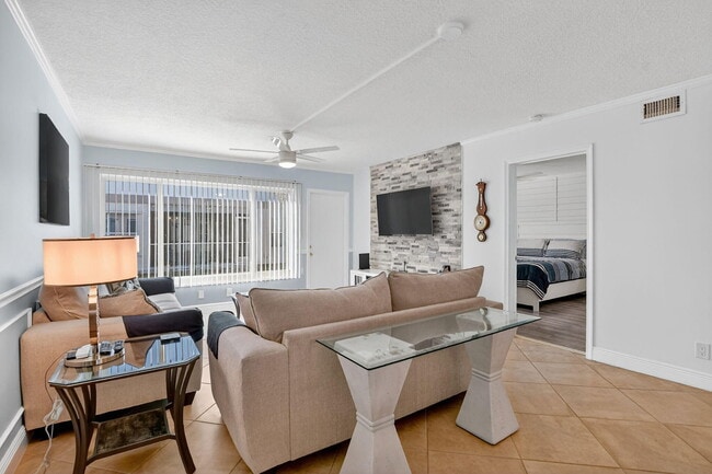 Building Photo - 18731 Stewart Cir