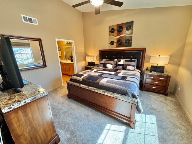 Building Photo - DISCOVER CONTEMPORARY LIVING IN THIS STYLI...