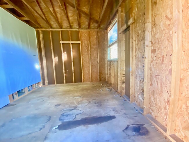 Building Photo - 5805 Dockridge Ct