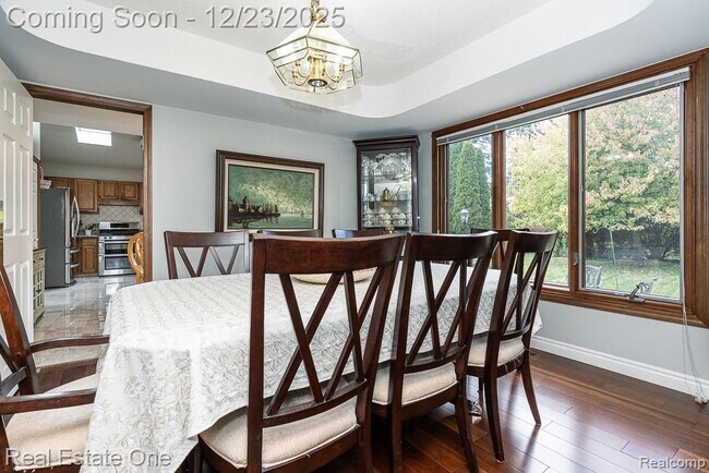 Building Photo - 1574 Devonshire Dr