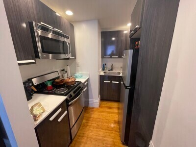 Primary Photo - 254 Newbury St