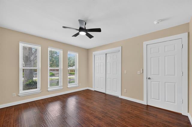 Building Photo - 2816 Pinehurst Dr