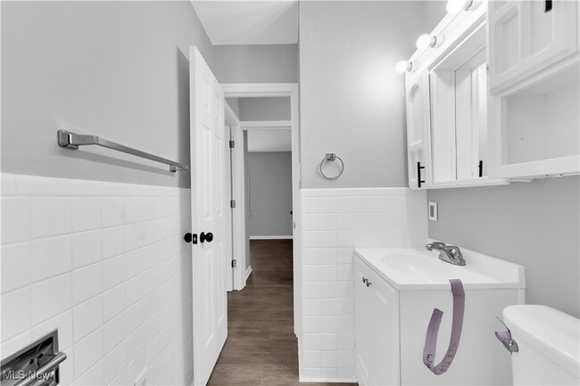 Building Photo - 22501 Arms Ave