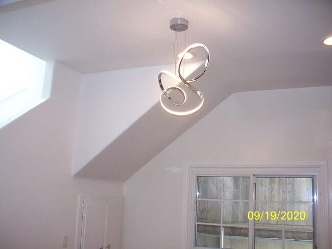 Building Photo - 7339 W 91st St