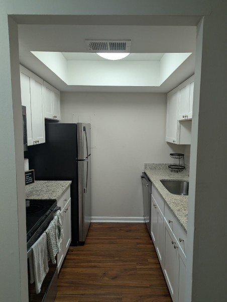 Building Photo - 18336 Streamside Dr
