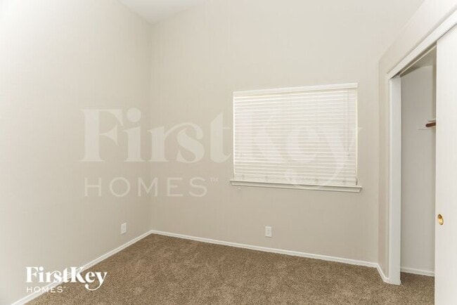 Building Photo - 5008 Camino Del Santo Pkwy