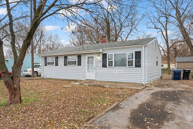 Building Photo - 1414 E Pitman Ave
