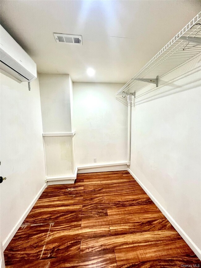 Building Photo - 60 Peach Pl