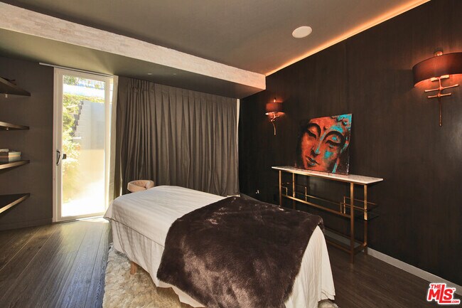 Building Photo - 3054 Elvido Dr