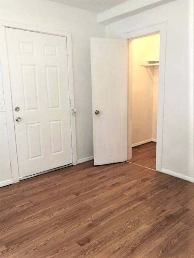 Building Photo - 1 BED 1 BATH COLLEGE HILL ADDITION