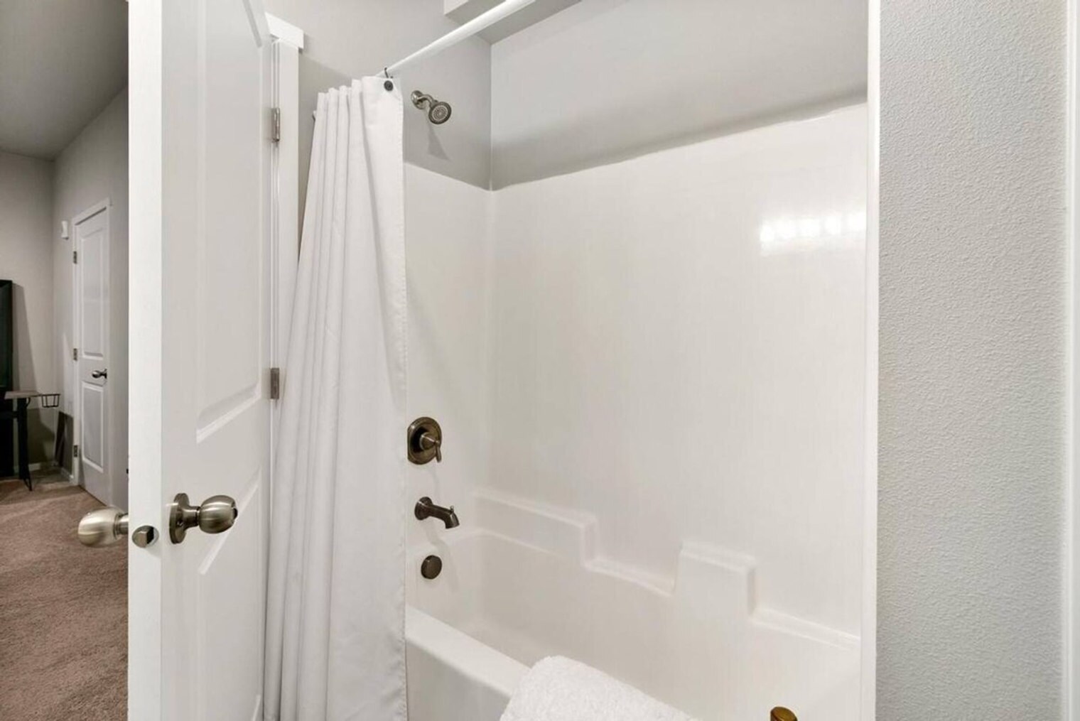 Building Photo - 624 E 32nd St