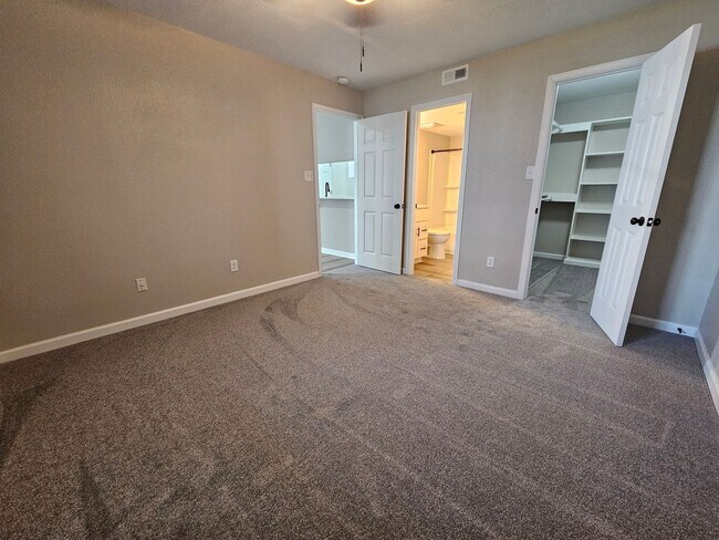 Building Photo - Newpointe Condos