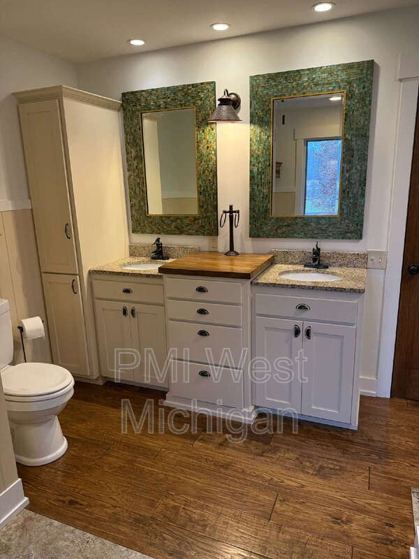 Building Photo - 513 24th Ave