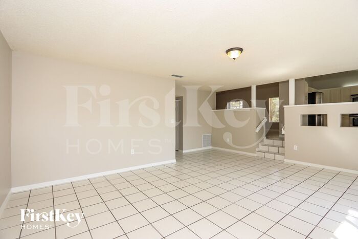 Building Photo - 12324 SW 143rd Ln