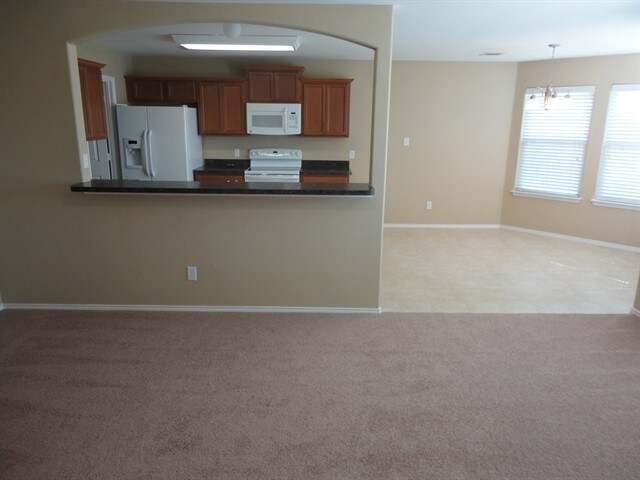 Building Photo - 5512 Parkview Hills Ln