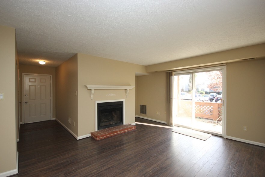 Building Photo - 10129 Oakton Terrace Rd