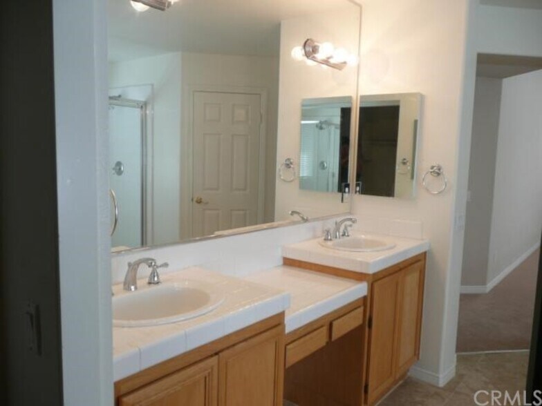 Building Photo - 18 Copperstone Ln