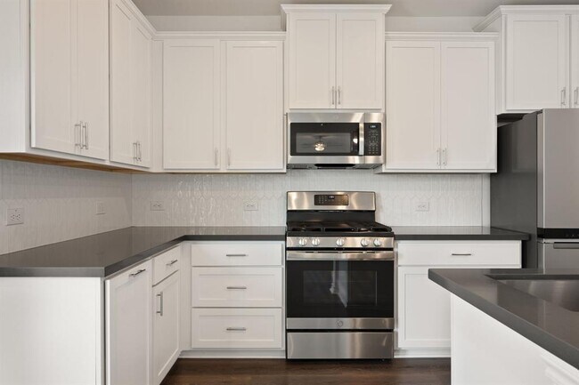 Building Photo - 2902 Tavern Dr