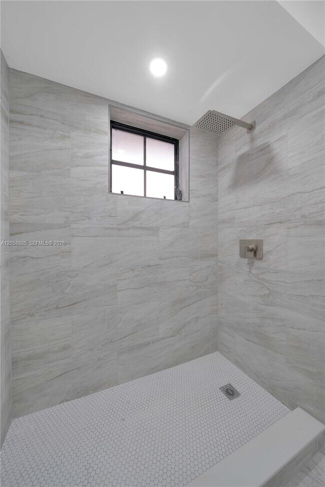 Building Photo - 1535 SW 122nd Ave