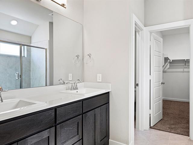 Building Photo - 643 Medinah Rd