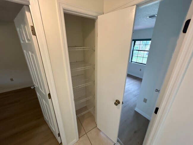 Building Photo - 895 Wandering Pine Trail