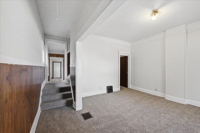 Building Photo - 53-53 N 5th Ave