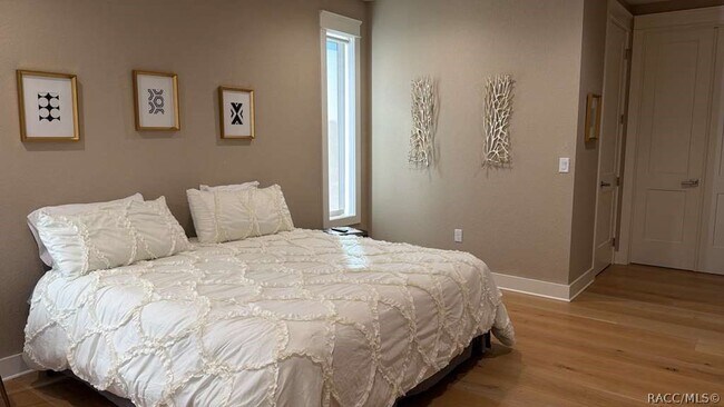 Building Photo - 1345 NW 20th Ave